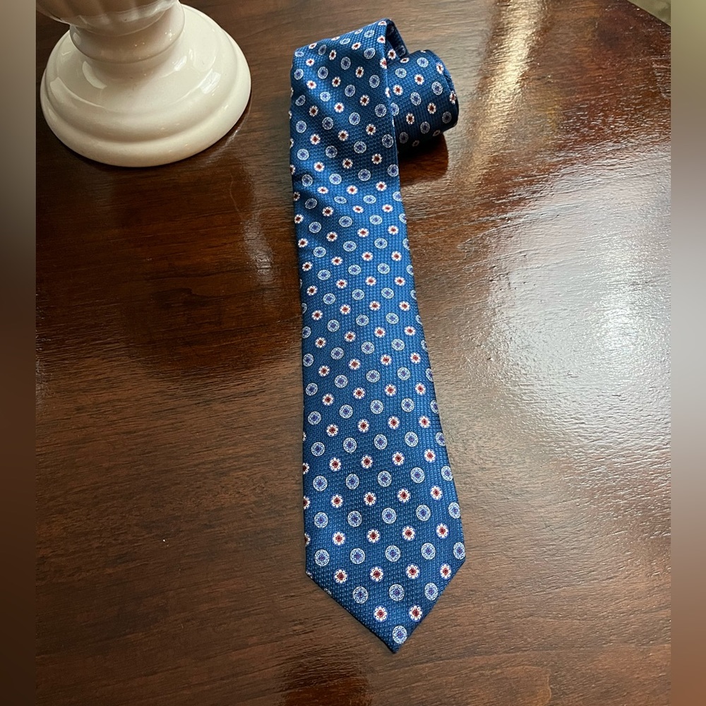 Men’s Crimeux 59” Silk Tie. Flower Medallion.